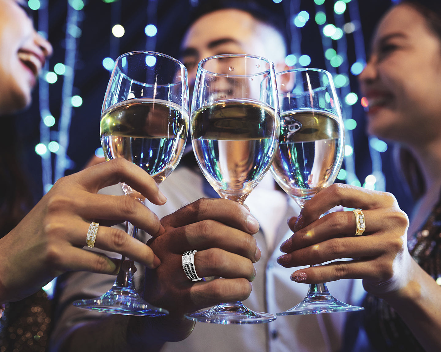 New Beginnings: The Sparkle of Jewelry as a Promise for a Refined New Year